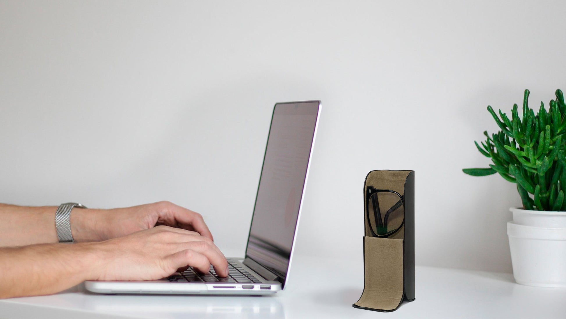 Multi-use Optical Case | Black - OPC-8309-1